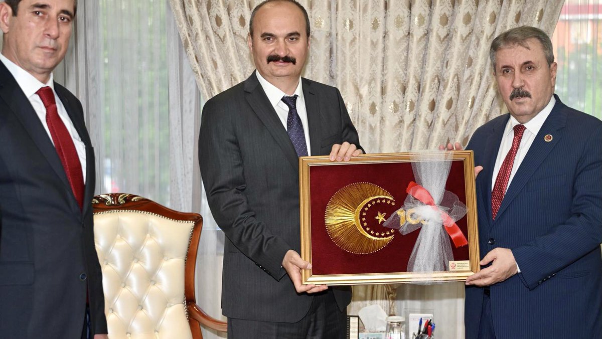 canalpekrem's tweet photo. Büyük Birlik Partisi Genel Başkanı Mustafa Destici ve beraberindeki heyete, nazik ziyaretlerinden dolayı teşekkür ederim. https://t.co/LfttvO3AFv