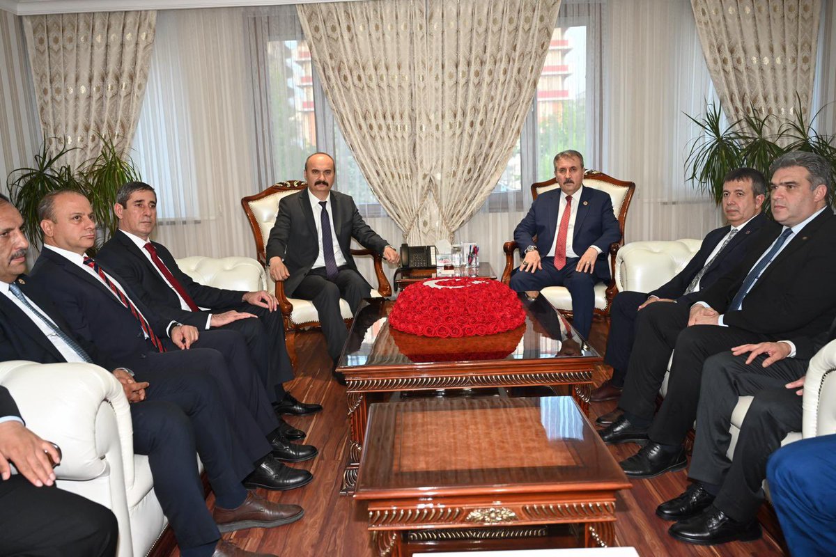 canalpekrem's tweet photo. Büyük Birlik Partisi Genel Başkanı Mustafa Destici ve beraberindeki heyete, nazik ziyaretlerinden dolayı teşekkür ederim. https://t.co/LfttvO3AFv