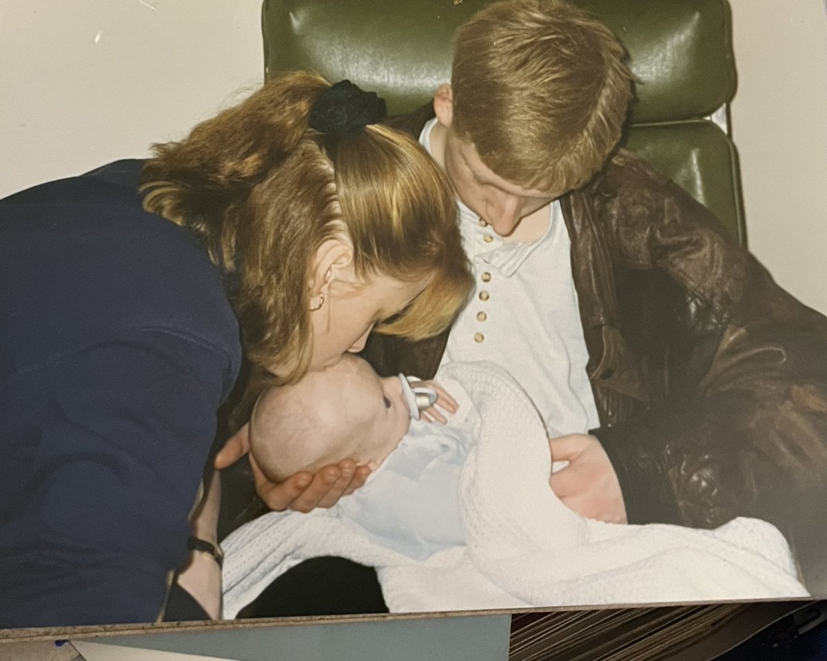 36clare's tweet photo. 27 years of missing you 😢 🥰 https://t.co/nJQ4o7ZpqQ