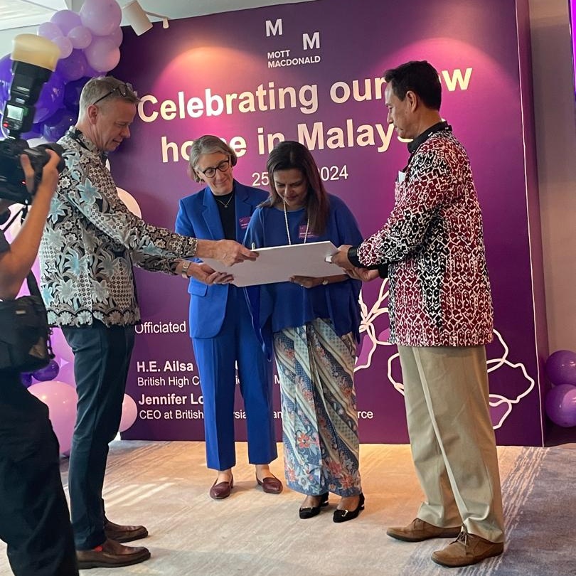 HC @TerryAilsa joined the opening of @MottMacDonald's new office, the 2nd 🇬🇧 company to open offices in 🇲🇾 this week! The company has helped deliver pioneering infrastructure here, plans to double its 🇲🇾workforce by investing in great local engineering talent. 🇬🇧🇲🇾 #partnership