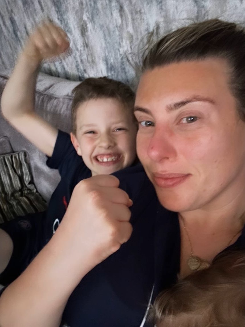 shellnic2089's tweet photo. @Everton I had a very excited and happy little boy )8 year old)  last night and he’s woke up this morning with a big smile and a spring in his step and actually looking forward to school 🤣💙💙 https://t.co/dH4JkqPiTk