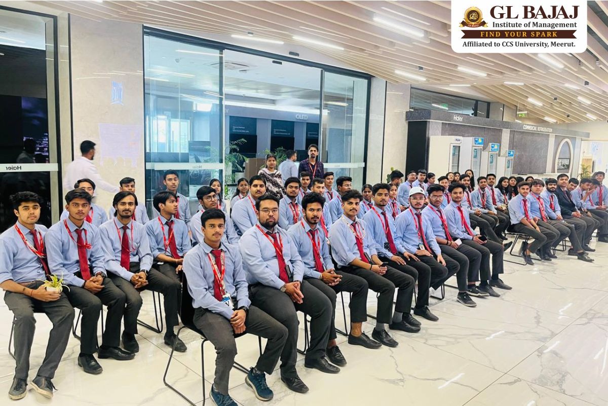 The students of the BCA program at #glbajaj (GLBIM) had the opportunity to visit Haier, a leading multinational electronics and home appliances company.
#glbim #industrialvisit #haier #studentvisit #BCA #BBA #placement2024 #topbbacollege #bestbcacollege #findyourspark