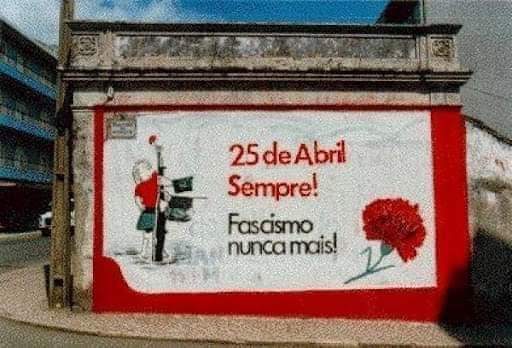 #25deabril 
Fascismo nunca mais!!
Por la democracia, por todas las personas que lucharon por ella.
#NoAlOlvido