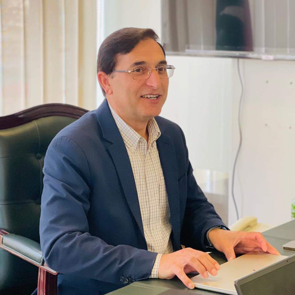 KaliwalYam's tweet photo. ہم چئرمین گوہر علی اور اپوزیشن لیڈر عمر ایوب خان سے سوال پوچھتے ہیں۔ آپ عمران خان کی رہائی کے لئے احتجاج کب شروع کرو گے؟
آگر آپ عمران خان کی ��ہائی کے لئے آواز نہیں اٹھا سکتے ہیں تو عہدے چھوڑ دیں۔

#بزدل_قیادت_نامنظور https://t.co/CQwMtvxZBn