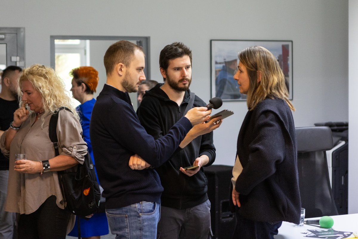 ZEPAKSA's tweet photo. 🤔Jak pomóc pracownikom w aktywizacji zawodowej? 

💡📣Firma Jobs First otworzyła Centrum Pracy w Koninie, które wesprze górników i energetyków w poszukiwaniu zatrudnienia.

Więcej informacji: https://t.co/wPSrAw9lKB

#FunduszeUE #FunduszeEuropejskie https://t.co/zq31Fugpk3