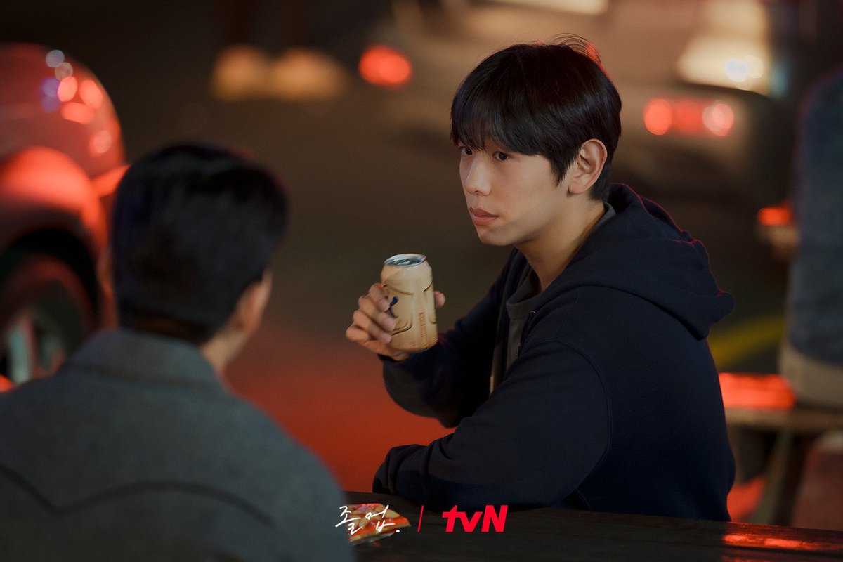 #TheMidnightRomanceInHagwon
Still cuts 📸

#SoJuYeon #ShinJooHyup 💞💞

Release May 11 [Sat] 9:20p.m KST  #tvN