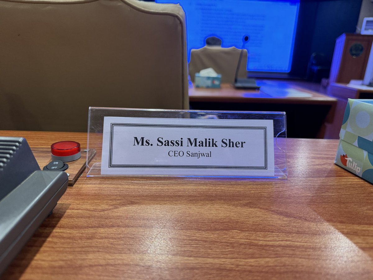 Meetings 
It’s rewarding to see your dedication pay off ♥️
#mlcg_things