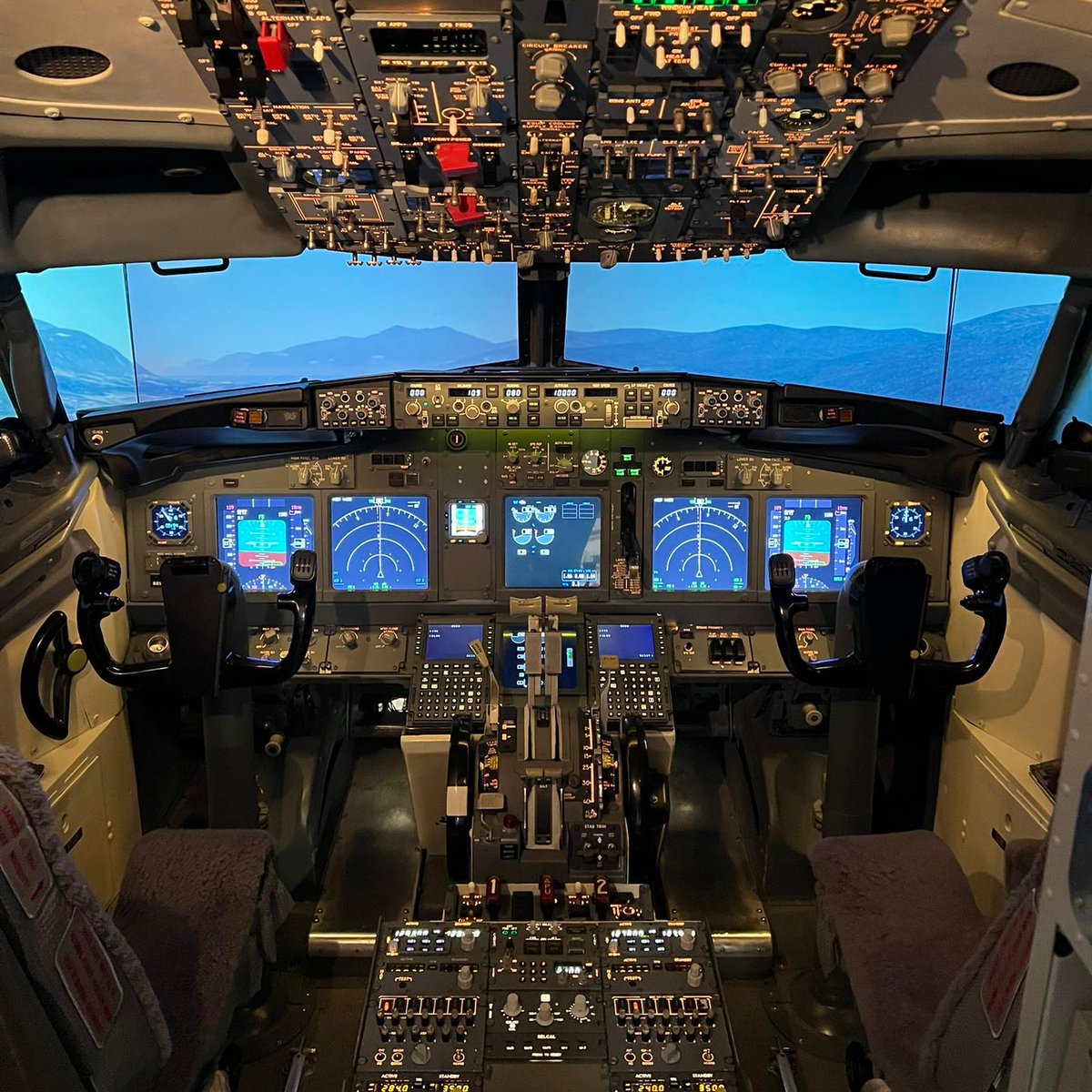 How much fun would this be! Check out Somerset based JetEx Simulation, who delivers 737 flight simulator training and experiences to pilots, aviation enthusiasts and thrill-seekers in a full motion flight simulator ✈️

mylocalservices.co.uk/JetEx+Simulati…
#SupportLocal #Business