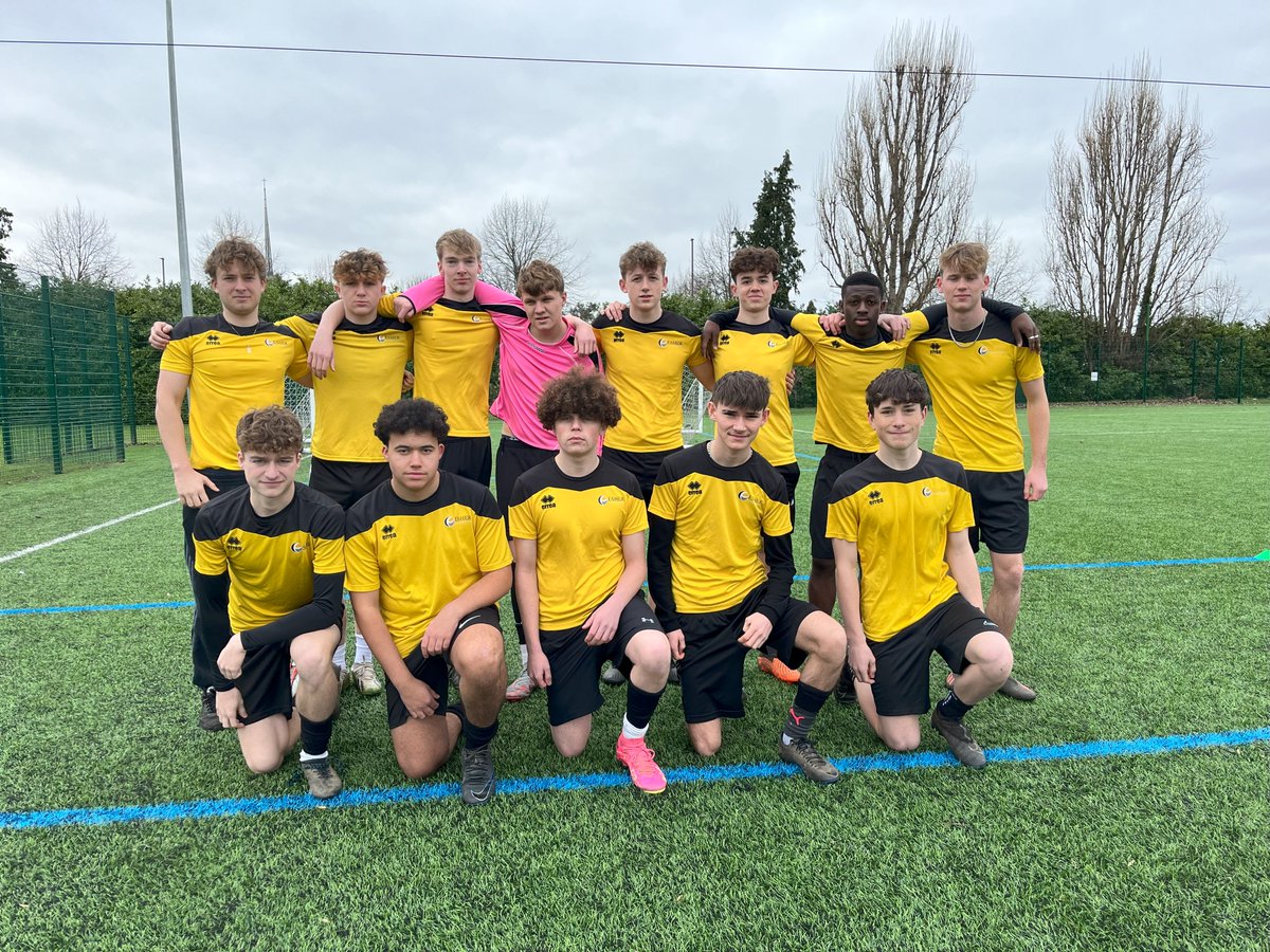 🏆 Esher Men's Football 3rd team claim unbeaten league title with thrilling 3-1 win against Godalming! Standout players like Eckford, O'Neill, Dibba, and Gannon led the charge. Coach Andy Powell applauds team's dedication. Congratulations on a remarkable season! 🎉#YourEsher