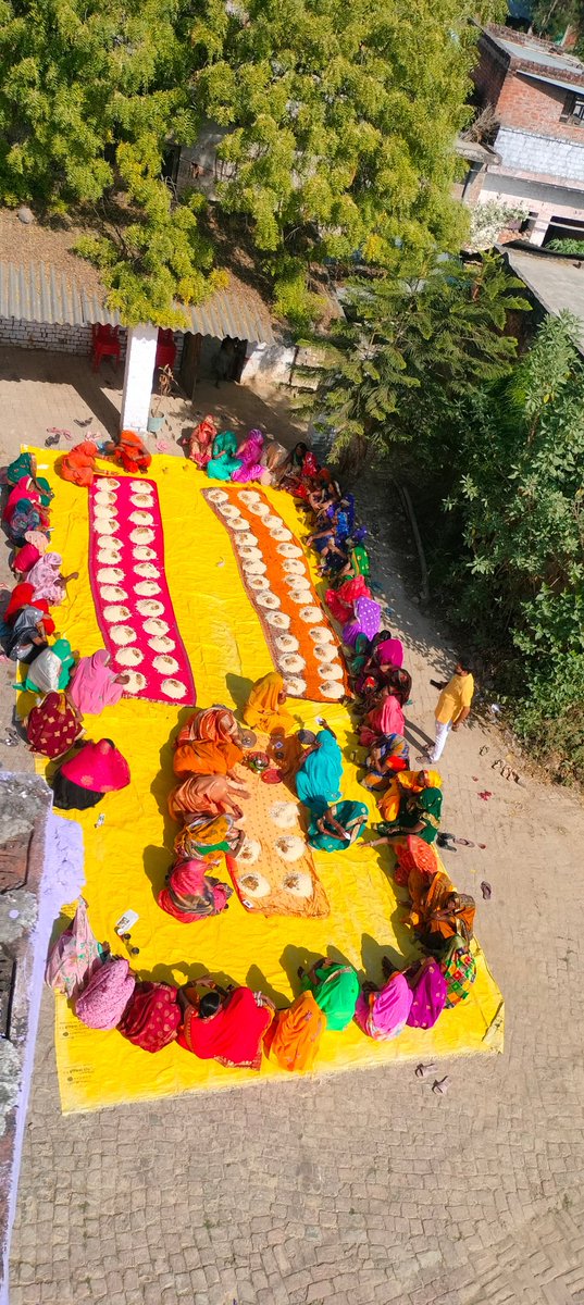 Anshu_amethibjp's tweet image. अमेठी लोकसभा क्षेत्र के कई स्थानों पर मातृशक्तियों ने अवसान माता की पूजा अर्चना हेतु दुर्दुरिया कार्यक्रम का आयोजन किया।

मातृशक्तियोंं ने 500 साल के इतिहास को बदलने वाले, सनातनियों के आराध्य प्रभु श्रीराम मन्दिर की प्राण प्रतिष्ठा करने वाले /n