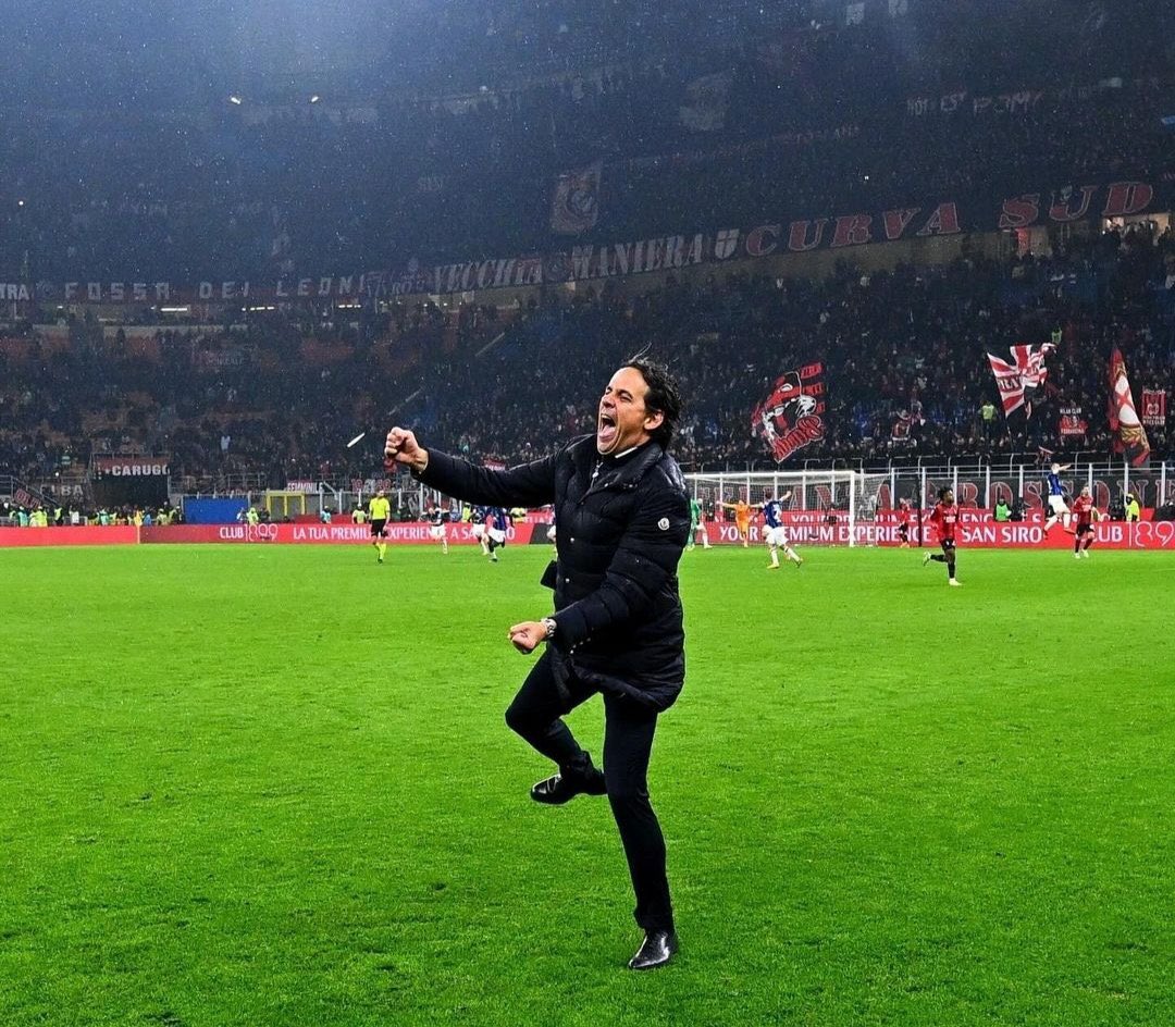 FCInter_stellar's tweet image. Non potevamo tornare attivi sulla pagina, se non con questa foto.
C’è dentro tutto. Dolore e tanta gioia.

Grazie Simone, grazie Inter, grazie Interstellari!

🌟🚀🌟

#inter #fcinterstellar #demone #scudetto