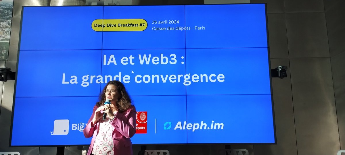 Grâce à @TheBigWhale_ @_n_filali ouvre un petit déjeuner passionnant sur la convergence #Blockchain et #IA @gregory_raymond