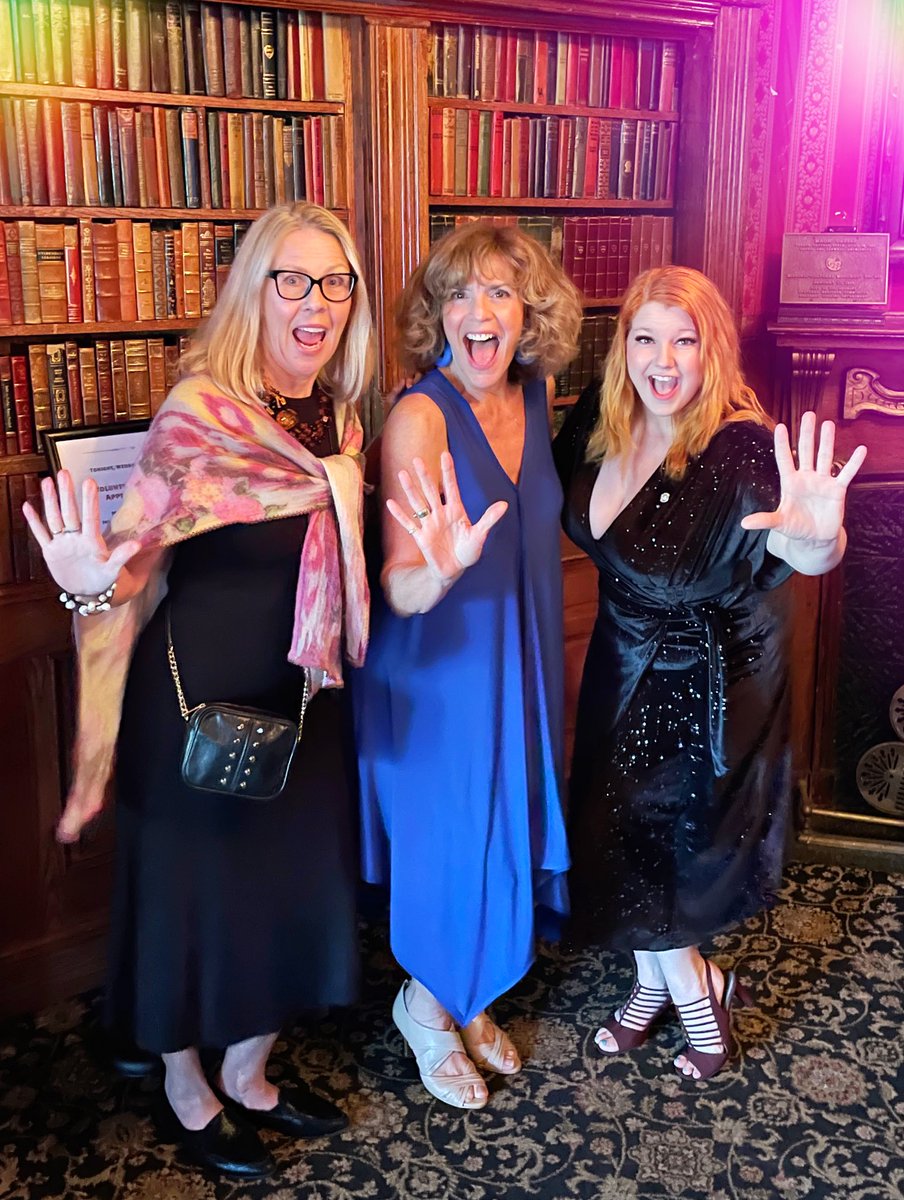BonnieBellG's tweet photo. Happy to share a magical evening with the fabulous Robin Curtis and her friend, Leslie! 
Though she may play a Vulcan, I don’t think she’ll be able to contain her amazement. 😉🖖🏼
#MagicCastle #StarTrek #Saavik https://t.co/8Ok9tbLZy1