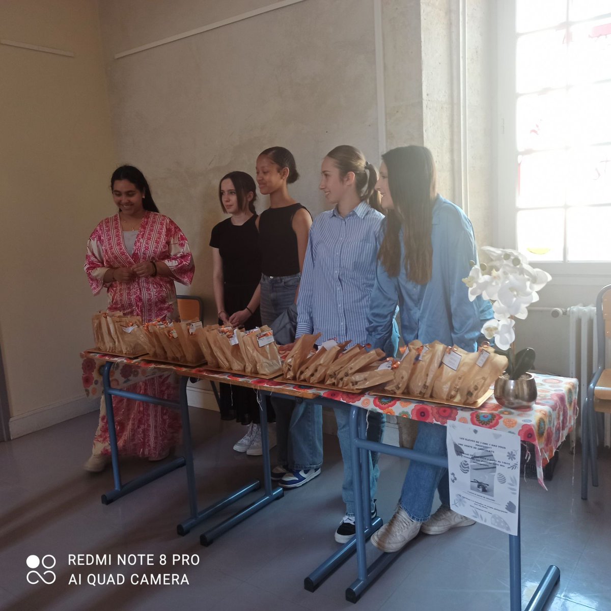 Les élèves de 3e1 HAS ont proposé une vente de chocolats préparées par leurs soins. Un délice ! Merci à eux et à leur Professeure Mme Benmerzoug.