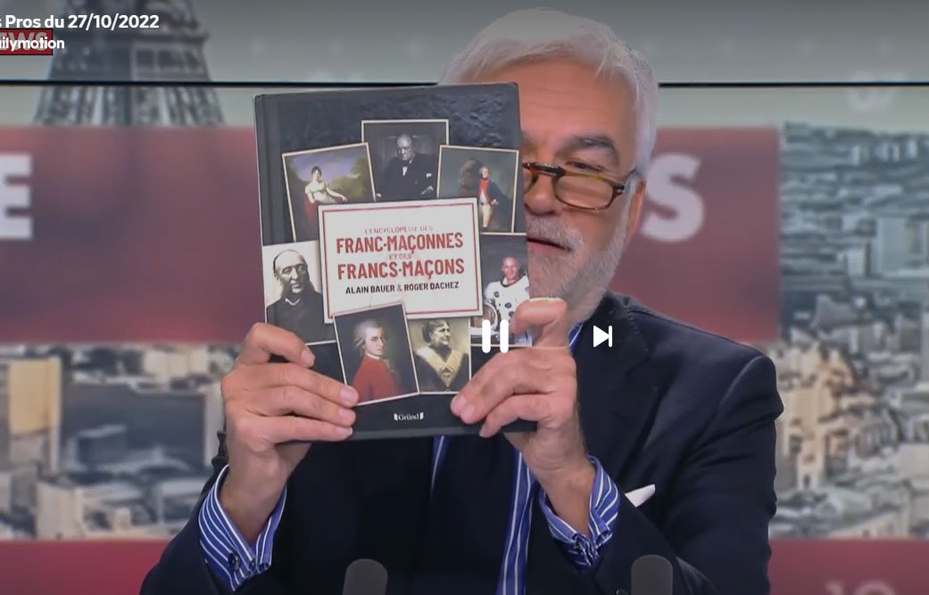 CreamDeluxxx's tweet image. #hdpro
Y’a des demandes donc il faut les écouter 👂 
Bah il faut légaliser l’herbe de la planète terre
Mais bon comme y’a des homos qui veulent acheter des enfants il faut les écouter c’est naturel
Mouhahahahahaaaaaaaaaaaaa
Brulez en enfer 😘