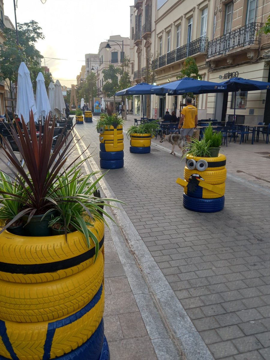 Talher_'s tweet photo. El objetivo de "Melilla en flor" es invitar a la ciudadanía y al turismo a descubrir los rincones de la ciudad bajo una perspectiva inédita, creativa y lúdica,con la llegada de la primavera. Este año duplicamos los espacios y exornos florales, especialmente en el centro peatonal. https://t.co/6oF8Y4hcpz