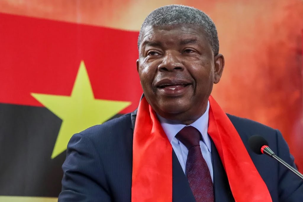 Angola's President Joao Lourenco has increased the minimum wage from $84 to $120 monthly.

The monthly salary of Senior Military Personnel and Medical Staff Members has been increased to $2,150.