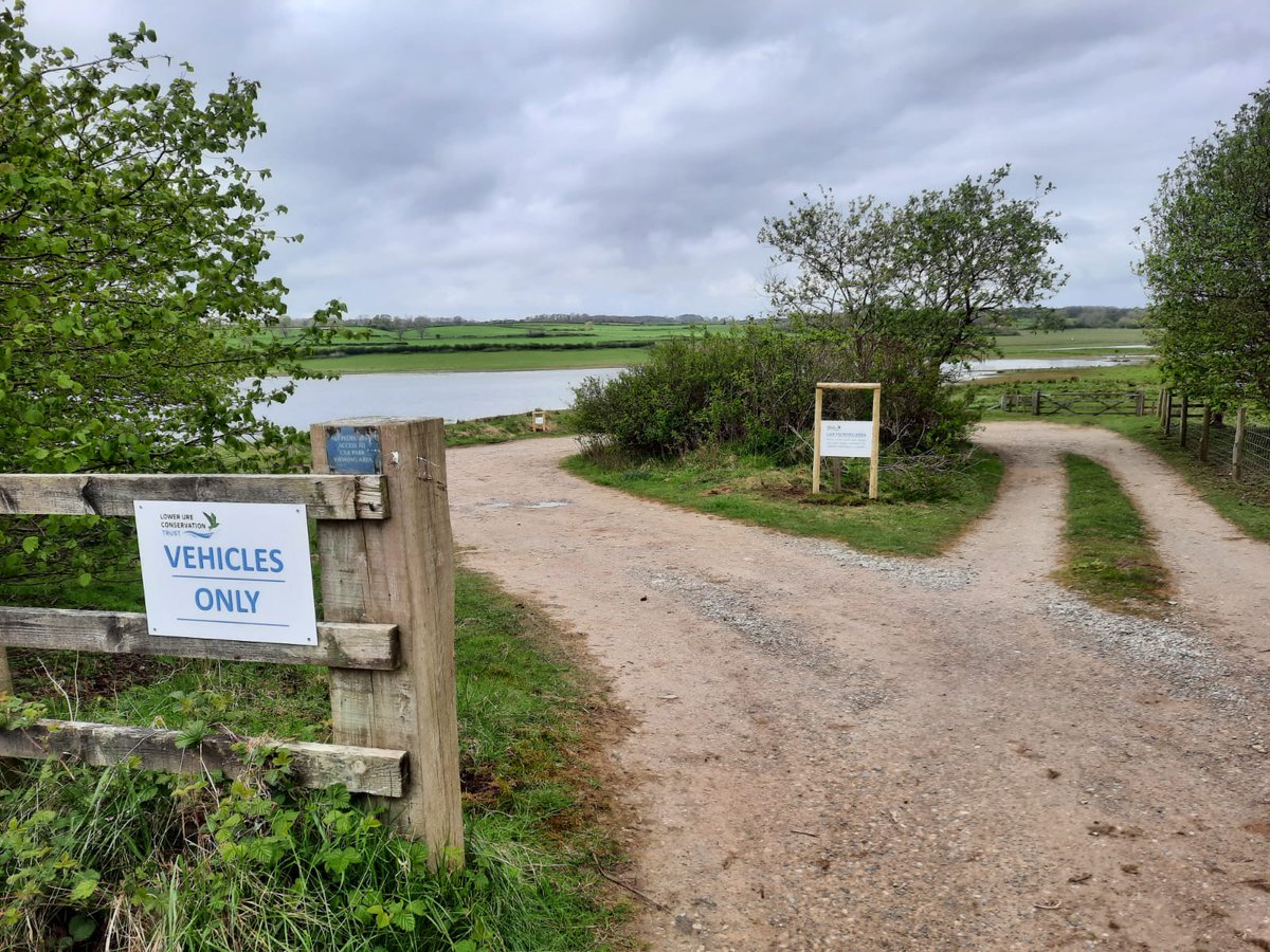 NosterfieldLNR's tweet photo. A reminder please to only enter the viewing area below if you are in a vehicle. Please also stay inside your vehicle whilst in this area. Minimising disturbance on the reserve is vital- many thanks for your co-operation. https://t.co/sgzhs2VbCG