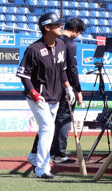 【セパ公示】（２５日）オリックスがカスティーヨ、ロッテが石川慎吾を登録　ロッテが高野脩汰を抹消
news.yahoo.co.jp/articles/2e439…

　◆セ・リーグ

　【出場選手登録】

　▽中日　石川昂弥内野手

　▽中日　福永裕基内野手

　【同抹消】

　▽ＤｅＮＡ　浜口遥大投手

　▽ＤｅＮＡ　梶原昂希外野...