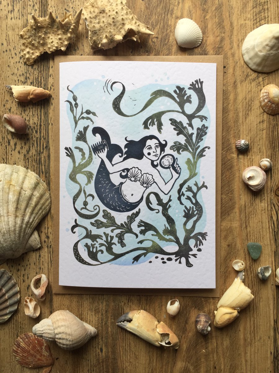 I'm making Mermaid linocut greeting cards at the moment and they'll shortly be swimming away to a local shop. If you have a water loving friend to send one to, they're also available on Etsy 💙🌊#shopsmall #etsyshop #greetingcards #giftidea #UKGiftHour sarahrobinsondesigns.etsy.com/listing/128991…