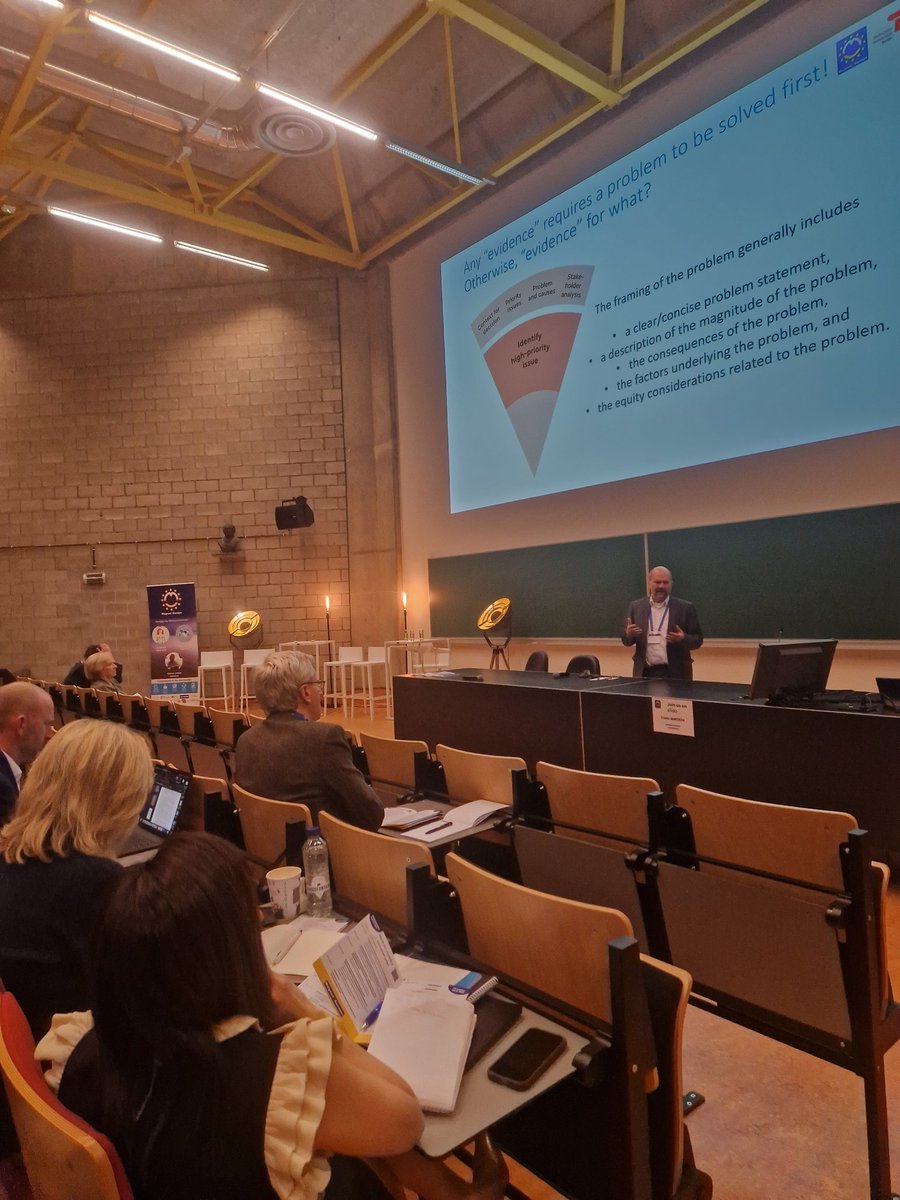 🌟 Kicking off this morning at the 2nd day of the #M4E24 Celebration Conference with Prof. Reinhard Busse’s @health_tu insightful talk on transitioning research findings into health policy. A crucial step towards shaping the future of #healthcare! #Magnet4Europe24 #MentalHealth