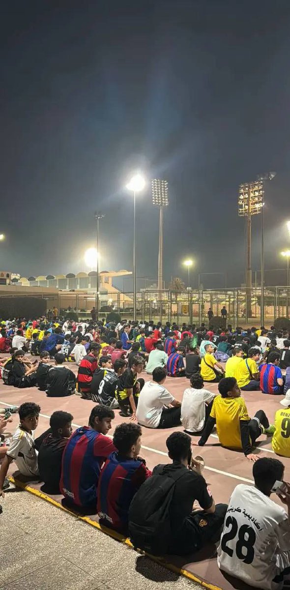 AImodrj's tweet photo. تجارب نادي الاتحاد للاعبين الناشئين والبراعم يوم الامس ، يا ساتر 😨😨😨😨😨😨😨😨😨😨 https://t.co/xcj6VktoZc