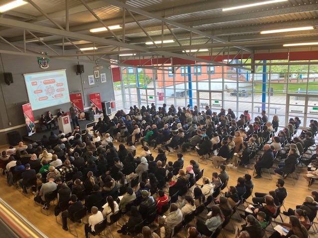 Standing room only! A packed house at our 'extra' Transition evening for our next cohort of Year 7s. #NothingButTheBest @Summit_LT