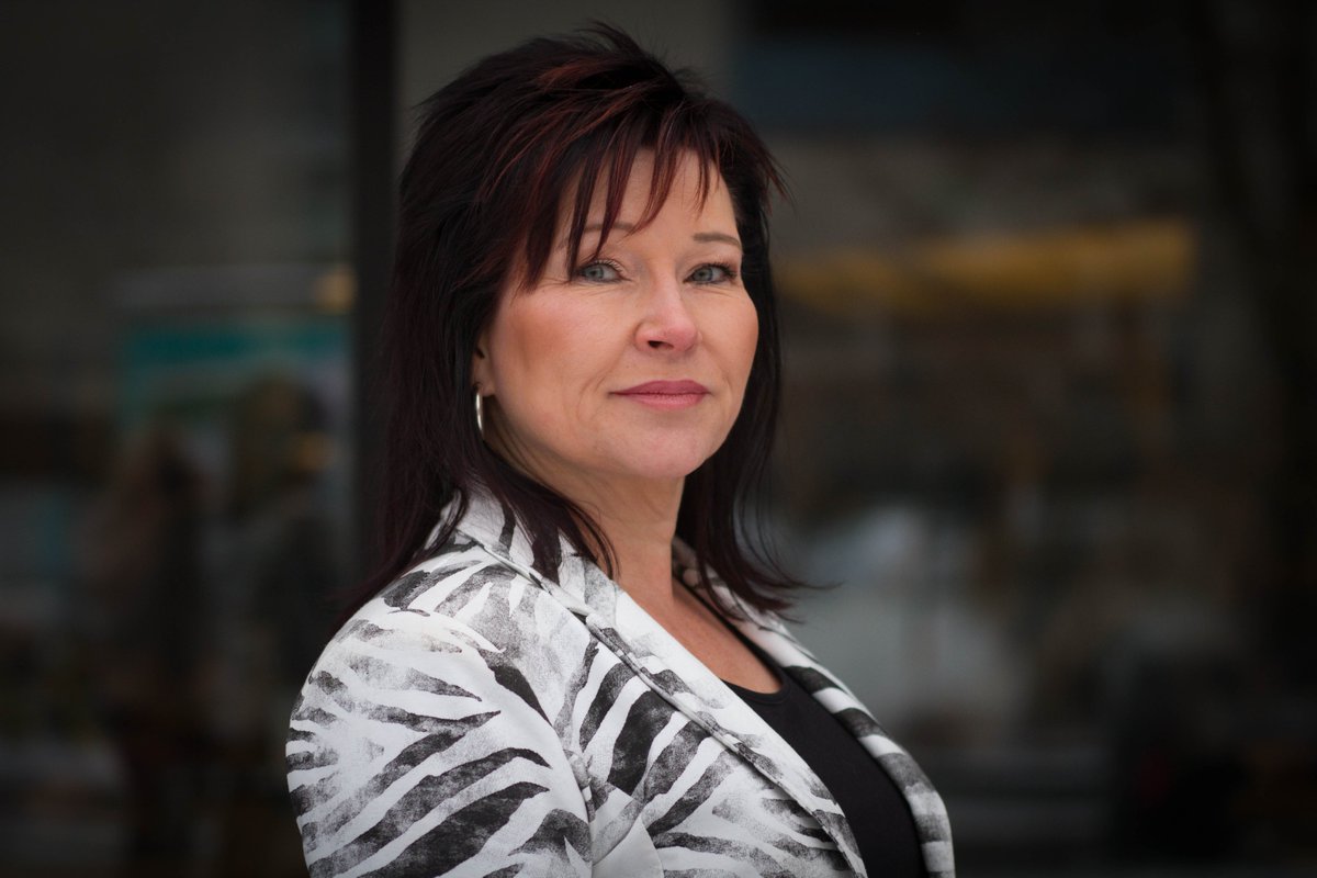 Prof. Teija Kujala <a href="/HelsinkiUniMed/">Medicine and Health, University of Helsinki</a> on kutsuttu Suomalaisen <a href="/Tiedeakatemia/">Suomalainen Tiedeakatemia</a>'n uudeksi jäseneksi 20 muun ansioituneen tieteenharjoittajan kanssa. Huippuyksikössämme Kujala johtaa lukivaikeuden taustamekanismeja selvittävää tutkimusta. Lämpimät onnittelut!
acadsci.fi/jasenet-katego…