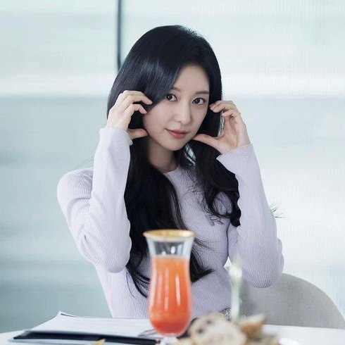 selamat bertambah tuaa, dik ambekan. maafkan telat ya 🎉🦦