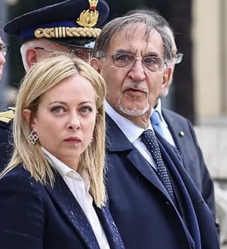 BimbePeppe's tweet photo. Massima solidarietà al Presidente Meloni ed al Presidente La Russa che pur non volendo, devono commemorare il 25 aprile all’Altare della Patria a Roma.

Speriamo per voi e per noi, che questa sofferenza non duri per molti anni. https://t.co/TfXX5zEzCz