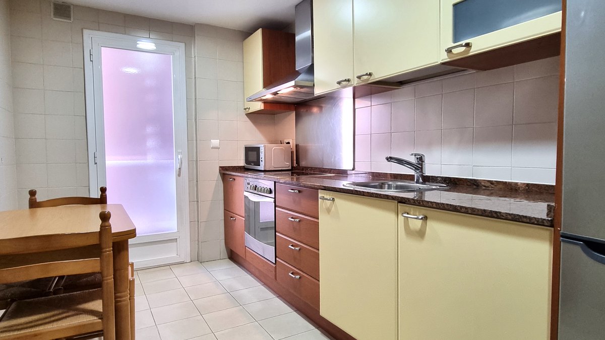 FinquesBoronat's tweet photo. FANTÀSTIC PIS EN VENDA AL CENTRE DE TARRAGONA
Confortable, 94 m², 3 dorm., 2 banys, una cuina amb galeria, traster/rebost i un ampli saló-menjador amb terrassa. Acabats de qualitat. Exterior i assolellat.
En molt bon estat. Calefacció i A/C.
245.000 €
https://t.co/TIJmYVv4Uu https://t.co/gIqlFGsc1n