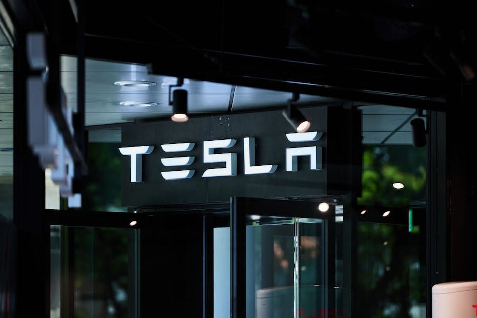 Tesla promises &#8216;more affordable&#8217; cars but India, Mexico plants on hold gulfbusiness.com/tesla-affordab… via @GulfBusiness