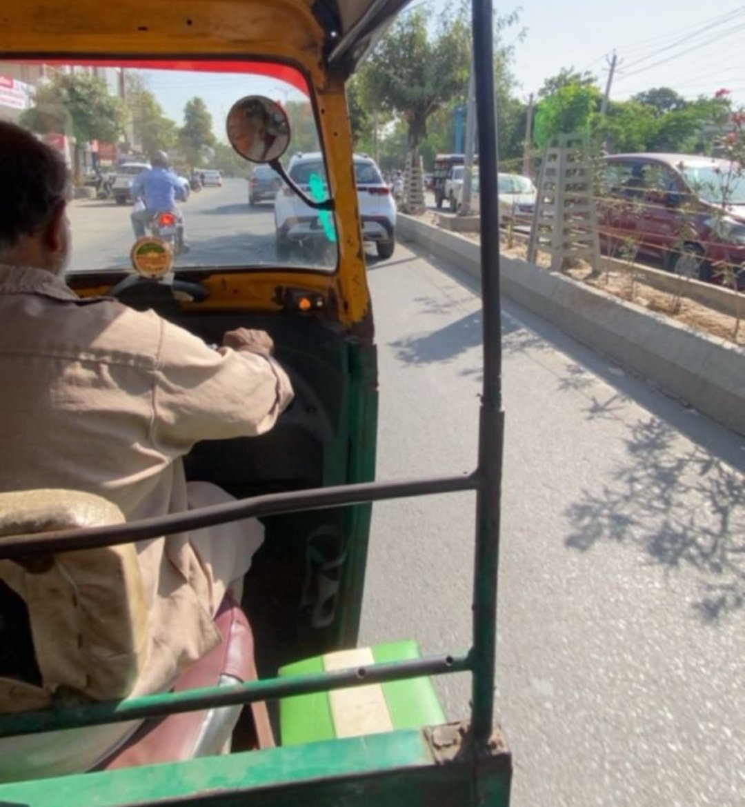 Tum Sath betho tw rickshaw bhi Mercedes!