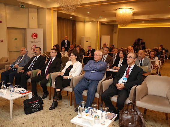 🔖Türk Dil Kurumu tarafından düzenlenen “Doğal Dil İşleme Çalıştayı” açış konuşmalarıyla başladı.

🗣️Prof. Dr. Osman MERT
🗣️Prof. Dr. Gülşen ERYİĞİT

🗓️25-26 Nisan 2024
📍Ankara