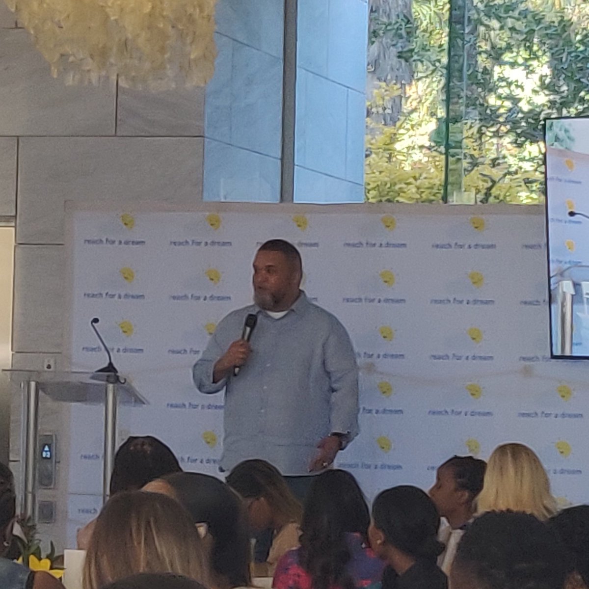 footnotesza's tweet photo. Comedian @JasonGoliath MC'ing the @ReachForADream official launch of the #SlipperDay2024 fundraising campaign.

#StepIntoMySlippers #InspireHope #ReachForADream https://t.co/xpCMY0M36h