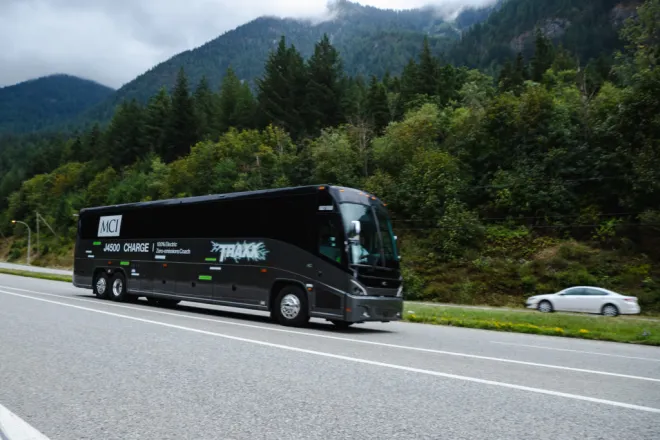 MCI J4500 Charge: A Luxury Electric Coach Ready for North America.

#electricbuses #electricbus #bus #electricvehicle #ev #electric #ebus #electricvehicles #lockdown #buses #bushcraft #MCI #ChargedUp #LuxuryTravel #luxurycars #luxury 

travelbyspark.com/bus/mci-j4500-…