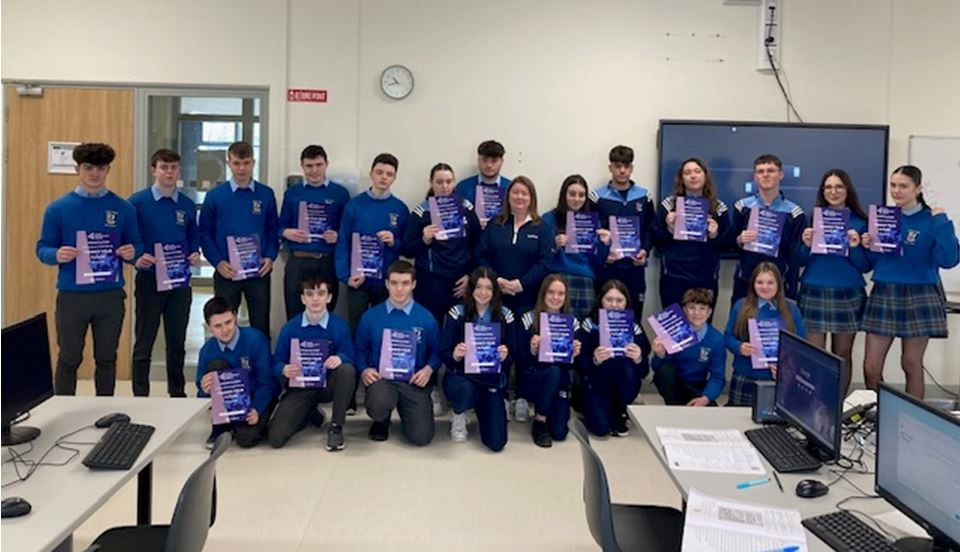 Congratulations to @teleflex's Diana Rhodes for completing her Finance Your Future programme with the students of @CChiarain Athlone. Another programme well done!  @Zurich_Irl  #inspiringyoungminds #volunteerappreciation #makinganimpact