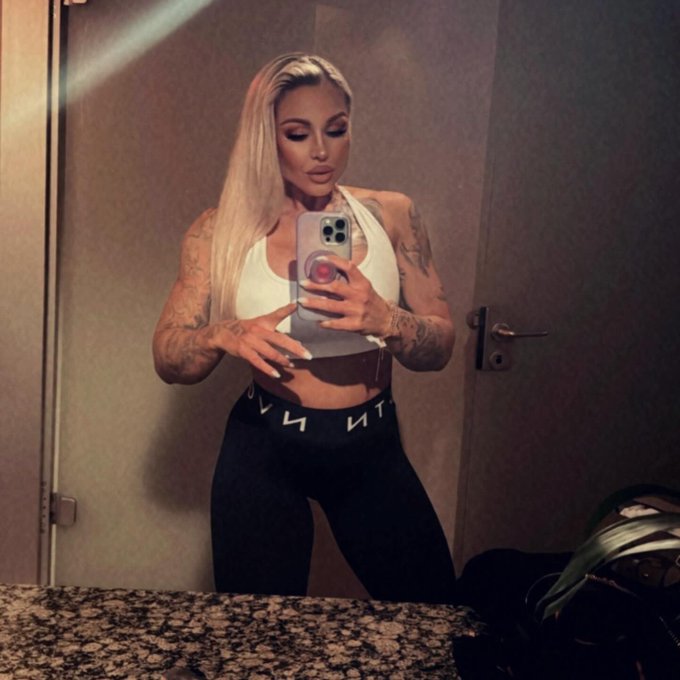 Gym time 👀 https://t.co/eczn9pHDO4