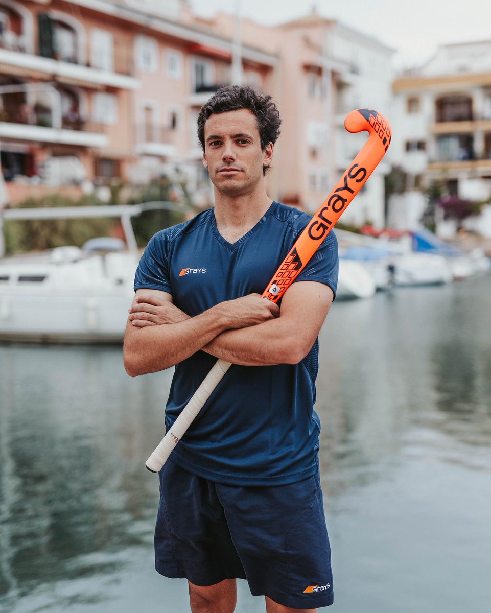 Bring out the vibrancy for summer, shop the GR8000. 

Available in our ever-popular Dynabow and Midbow shapes. 

Join some of our top international ballers and hit the links to get yours now 🤝

#StickItToTheWorld #GraysHockey #Grays #HockeyStick #Hockey #GR8000