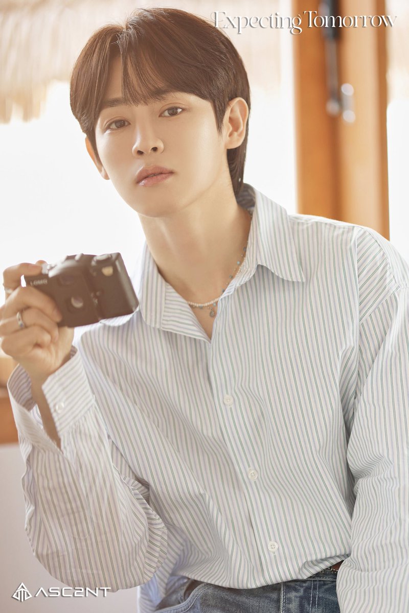 karam9128's tweet photo. ASC2NT(어센트) The 1st Single Album 

𝙀𝙭𝙥𝙚𝙘𝙩𝙞𝙣𝙜 𝙏𝙤𝙢𝙤𝙧𝙧𝙤𝙬
CONCEPT PHOTO (Signal ver.)

#가람 #KARAM #カラム

2024.05.07 6PM (KST)

#ASC2NT #어센트
#Expecting_Tomorrow https://t.co/UHkkUiHYoI