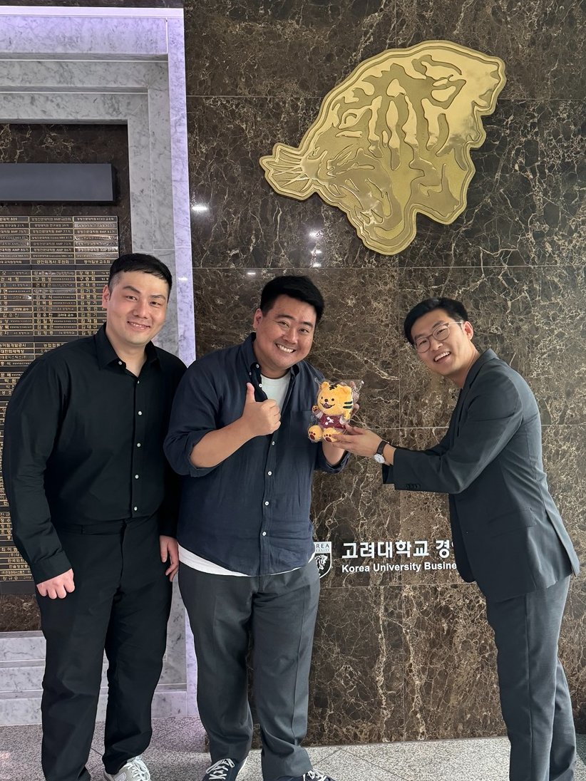 This week, our Quant Head <a href="/samquantman/">Sam Quantman</a> and CEO had the honor of giving a guest lecture on #cryptotrading at the Korea University Business School. Thanks <a href="/KUBS_G50/">고려대학교 경영대학</a> for hosting us!

#openharbor #Hedgefunds on #Binance