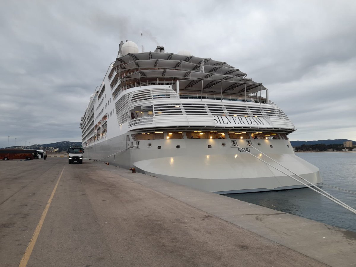 ⚓ Avui el creuer Silver Dawn, fa escala al port de #Palamós, la cinquena de la temporada.
#PortsGeneralitat #costabravacruiseports #inCostaBrava