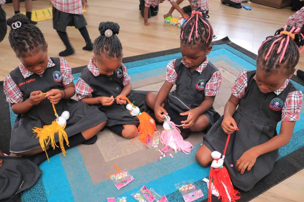 CapstoneJunior's tweet photo. Our creative class is ongoing now.

We need to think outside the box.😅😅😅

Visit our location for inquiries.

Call our school lines on ☎️0703364715 / 0789475503

Visit our website: https://t.co/D4mQmPZa2J

#creativeday #thinkingbig #capstonejouniorschool https://t.co/YWuTtbB13M