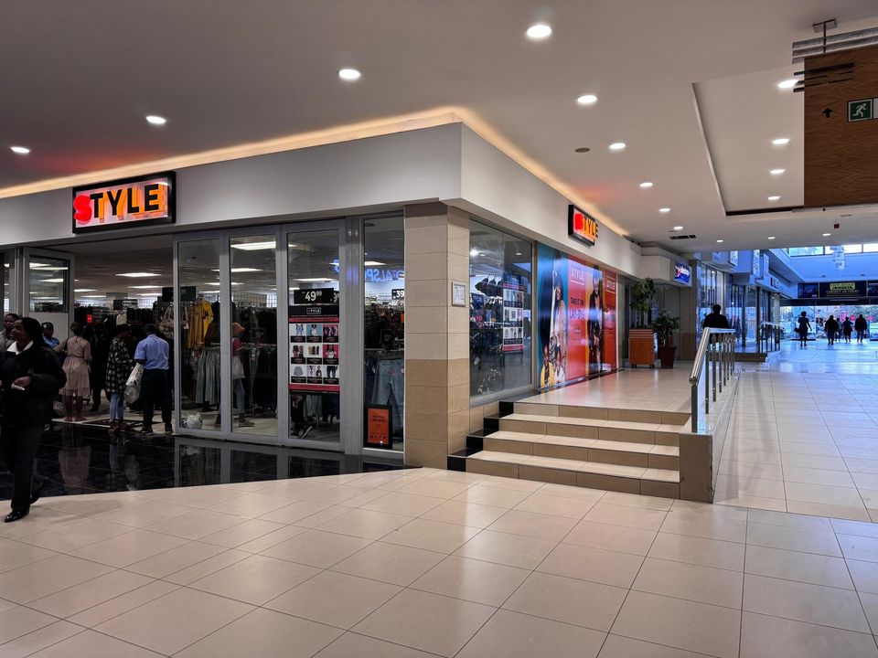 WernhilPark's tweet image. Step into STYLE at Wernhil’s newest addition.🎉 
Take your shopping experience to a new level with incredible deals and revamp your wardrobe in STYLE. 
Visit us at Wernhil, today.😉 
#Style #Wernhil #NewestAddition
