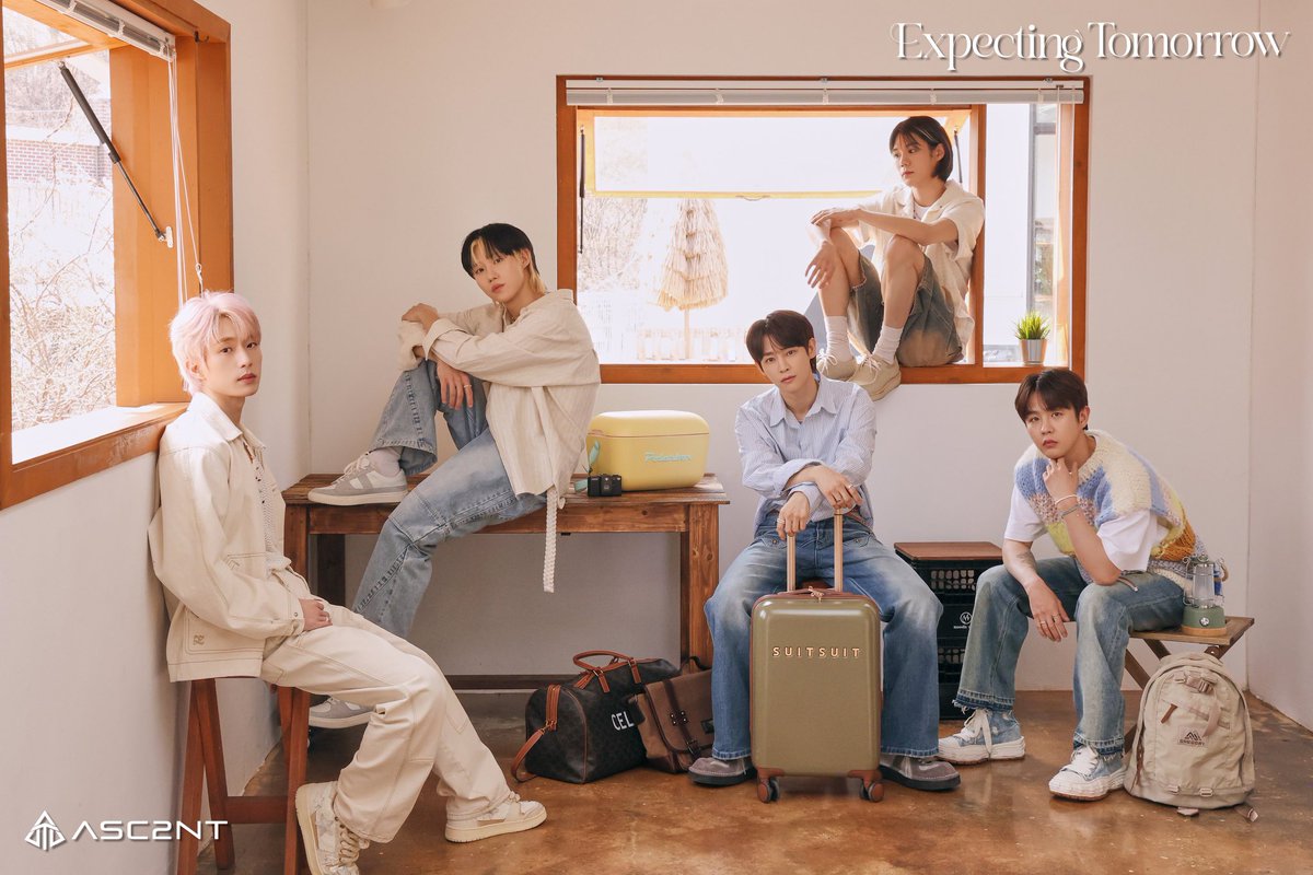 karam9128's tweet photo. ASC2NT(어센트) The 1st Single Album 

𝙀𝙭𝙥𝙚𝙘𝙩𝙞𝙣𝙜 𝙏𝙤𝙢𝙤𝙧𝙧𝙤𝙬
CONCEPT PHOTO (Signal ver.)

2024.05.07 6PM (KST)

#ASC2NT #어센트
#Expecting_Tomorrow
#가람 #인준 #제이 #레온 #카일
#KARAM #INJUN #JAY #REON #KYLE
#カラム #インジュン #ジェイ #レオン #カイル https://t.co/X7aumIiGLr
