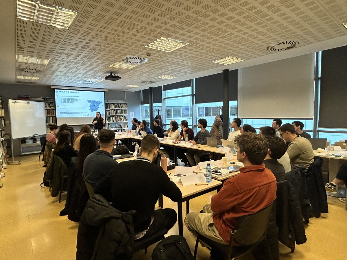 A full house for the first PhD Workshop on comparative social and public policy 📣📣‼️❣️