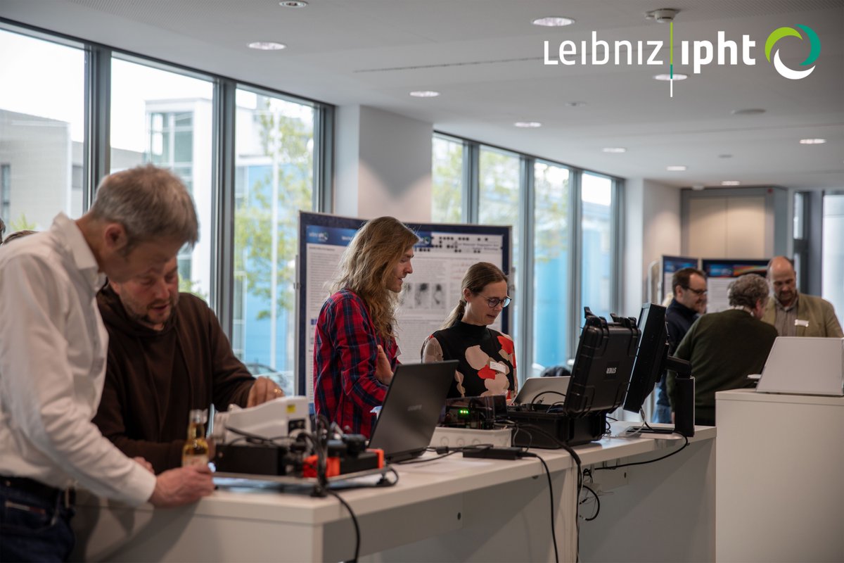 This year's #ScientificAdvisoryBoard meeting at Leibniz-IPHT is now officially underway, and we extend a warm welcome to all Board members! 🎉 On the first day of the conference, our scientists presented their latest research and new projects in a poster session.