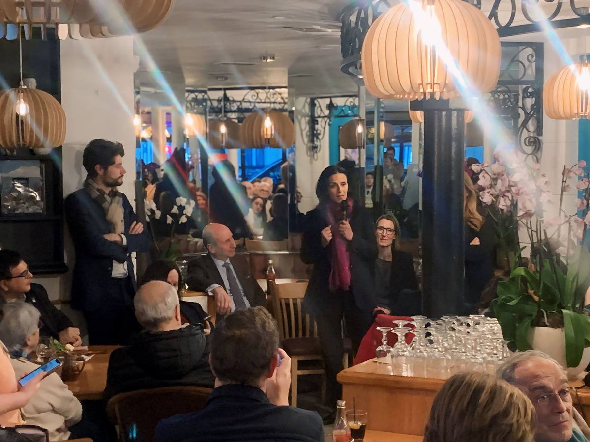 maudgatel's tweet photo. Ne nous laissons pas confisquer cette élection, vitale, pour la France et l’Europe. 
Depuis 2017, la voie de l’Europe puissance a été ouverte grâce @EmmanuelMacron. Avec @CZacharopoulou et @trinquand nous avons rappelé le @BesoindEurope face aux bouleversements géopolitiques. https://t.co/DvgqzD6jsS