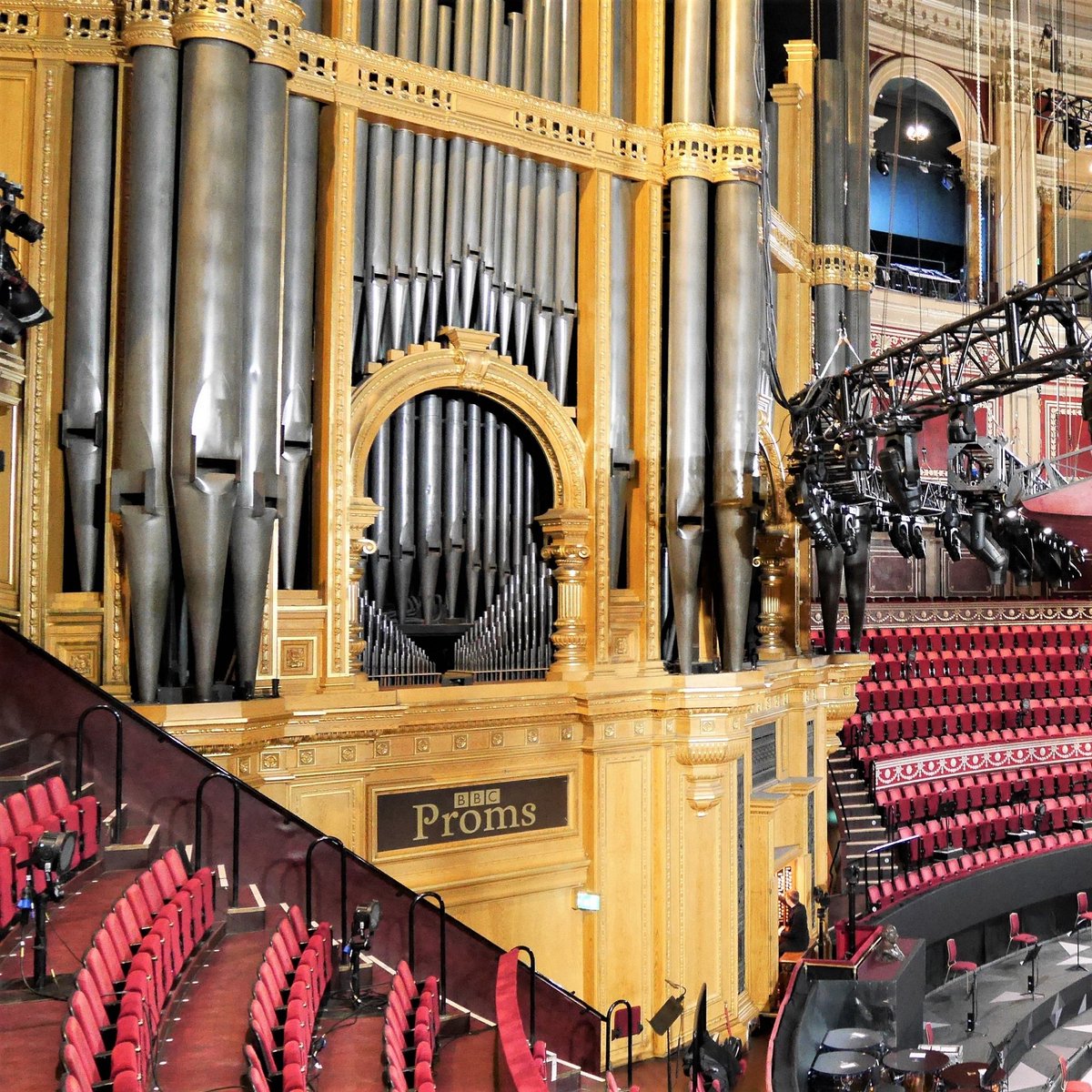 Very excited to announce that Jonathan will be performing at the BBC Proms 2024 with a solo organ concert on the magnificent organ of the Royal Albert Hall, London on Saturday 10th August 2024 11am! #BBCProms #BBCProms2024 @bbcproms @RoyalAlbertHall
