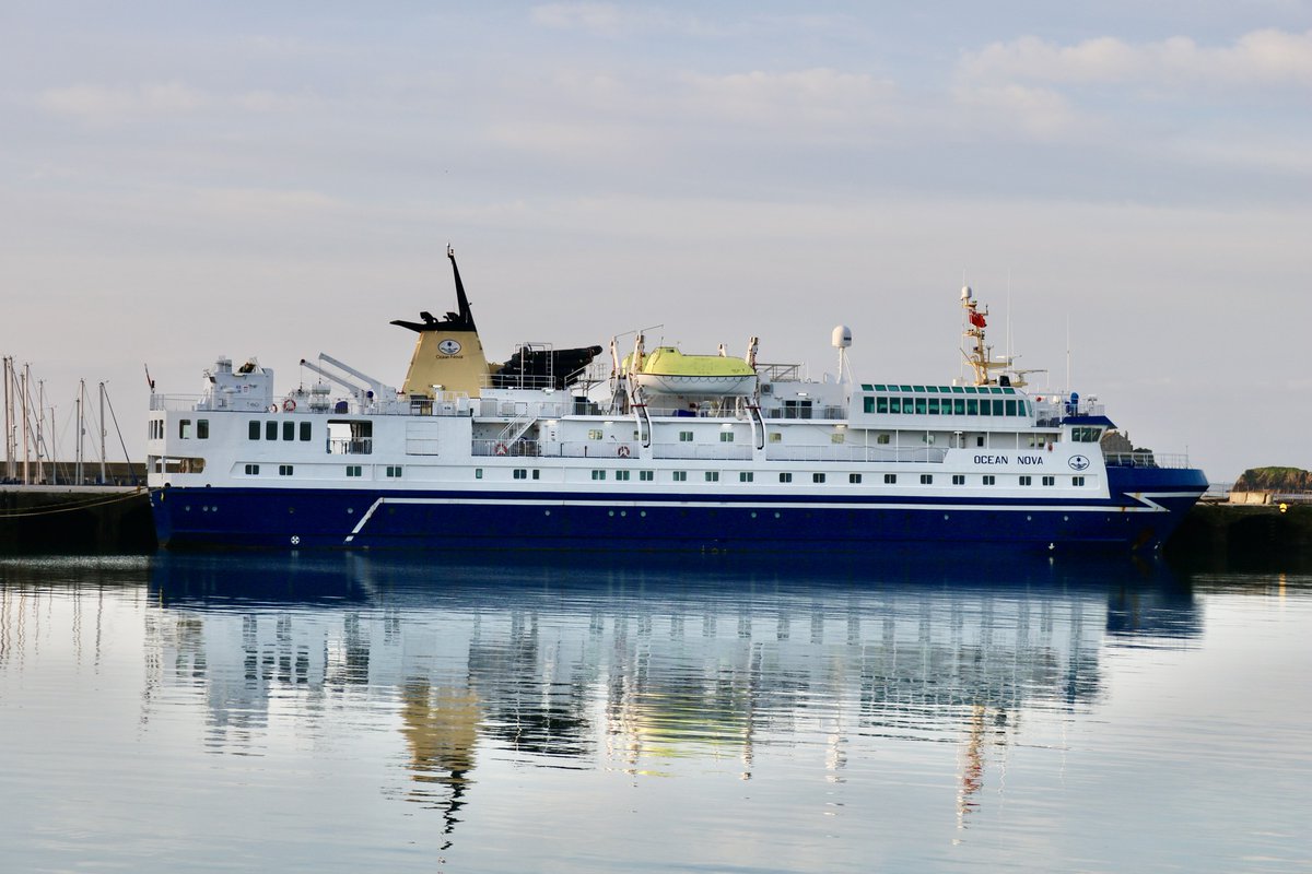 Rockhoppas's tweet photo. Look Back Gallery dated (25th April 2023) and the majestic visit of the expedition cruise ship the Ocean Nova to Plymouth. The ship was on a bird-watching tour of Britain and pulled alongside at Millbay Docks Trinity Pier: https://t.co/pLuXXL8dXG
contact@westwardshippingnews.com https://t.co/XFOVHAki7R